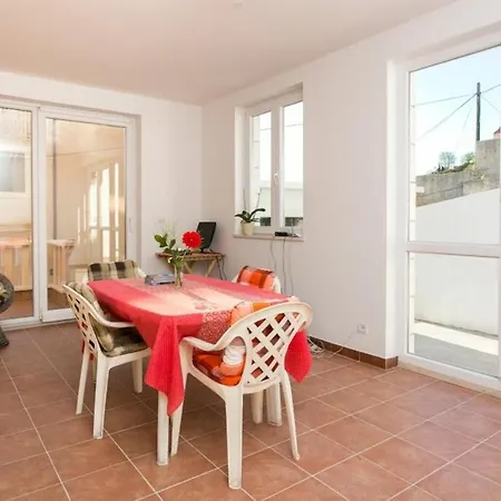 Letizia - Double With Balcony And Shared Bathroom-1