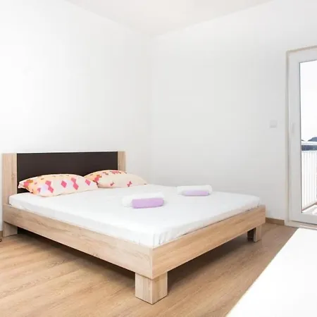 Letizia - Double With Balcony And Shared Bathroom-1 Apartman Dubrovnik