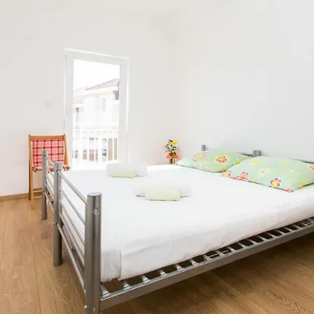 Letizia - Double With Balcony And Shared Bathroom-1 Appartement *