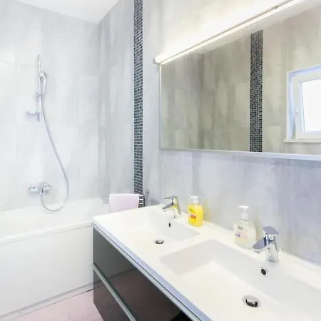 Letizia - Double With Balcony And Shared Bathroom-1 Ragusa