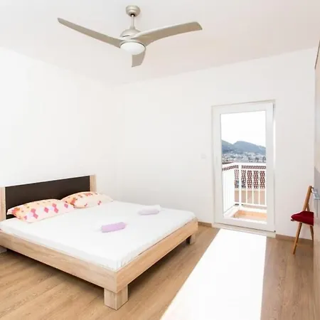 Letizia - Double With Balcony And Shared Bathroom-1 Apartment Dubrovnik